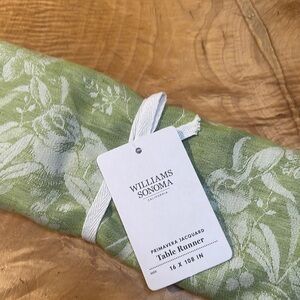 Williams Sonoma primavera jacquard Table Runner